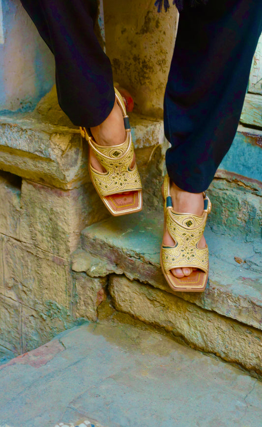 Bahawalpuri Patanga KHAKI